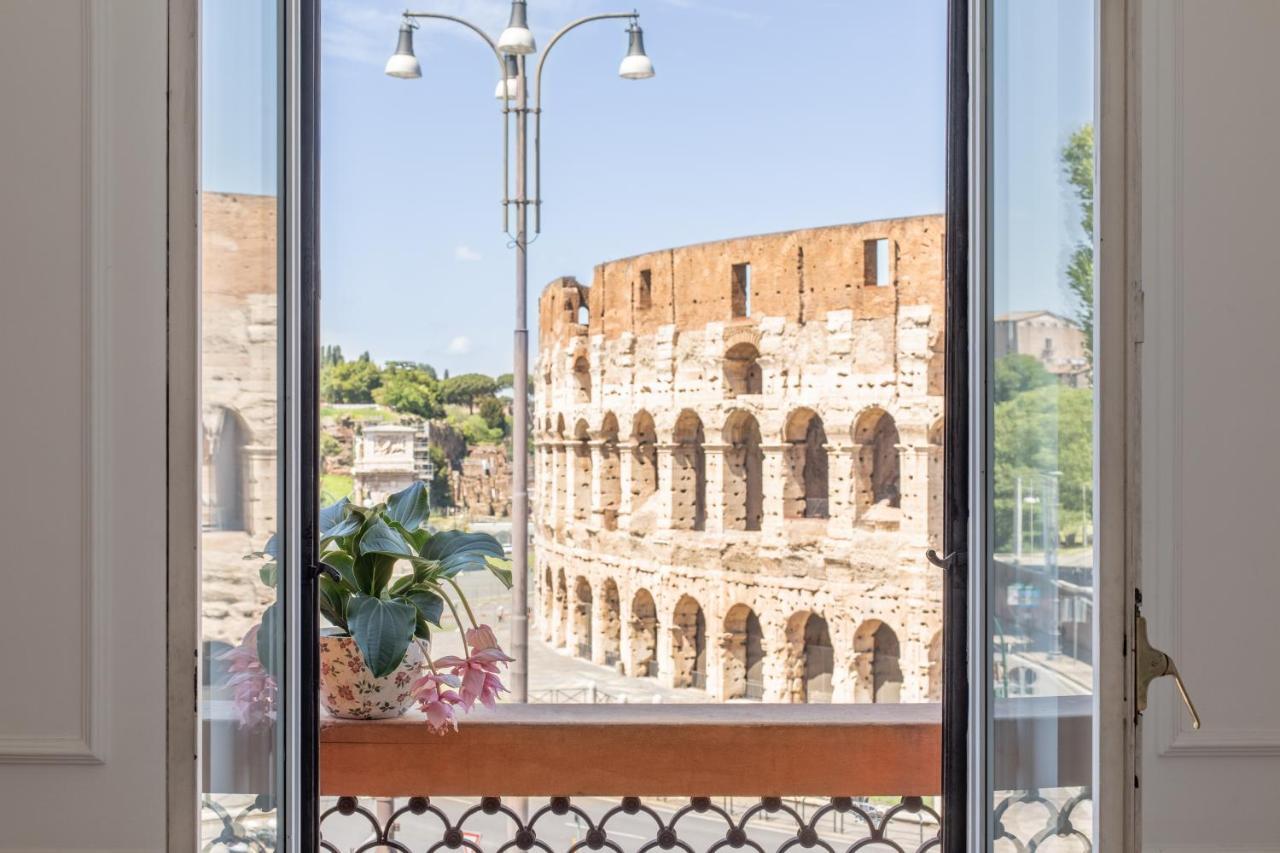 Iflat Unforgettable In Front Of Colosseum Rom Exterior foto